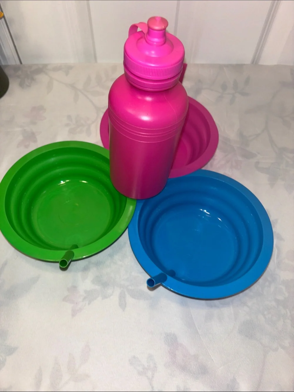 Kids 4-Piece Drink & Snack Set – Bottle + 3 Bowls with Straws
